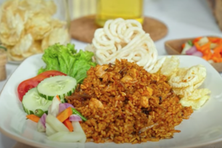 Putra Katamso's Nasi Goreng: The Nighttime Flavor That Captivates Cilacap's Soul