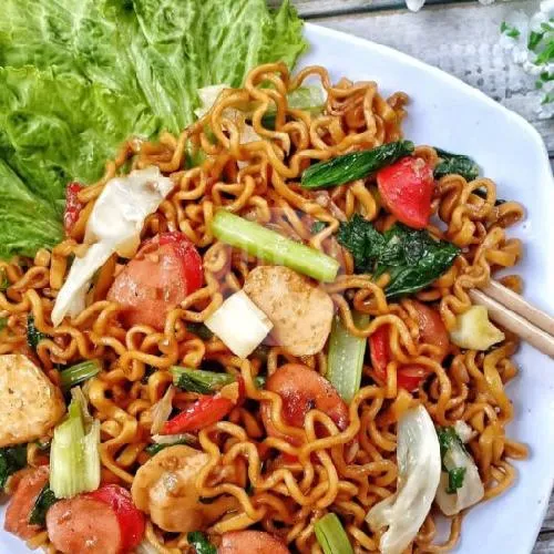Mie Goreng Sosis Baso